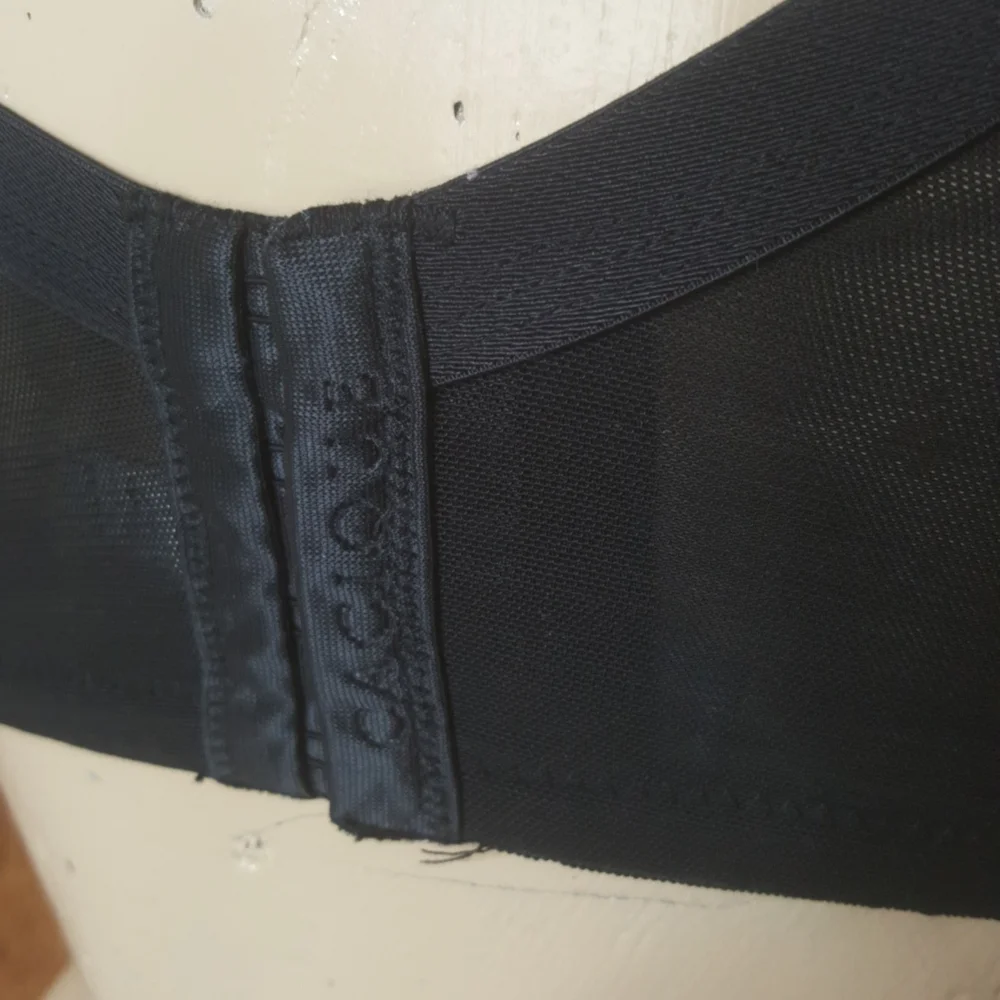 Cacique Modern Black Lace Lightly Lined Balconette Bra Sz 38F